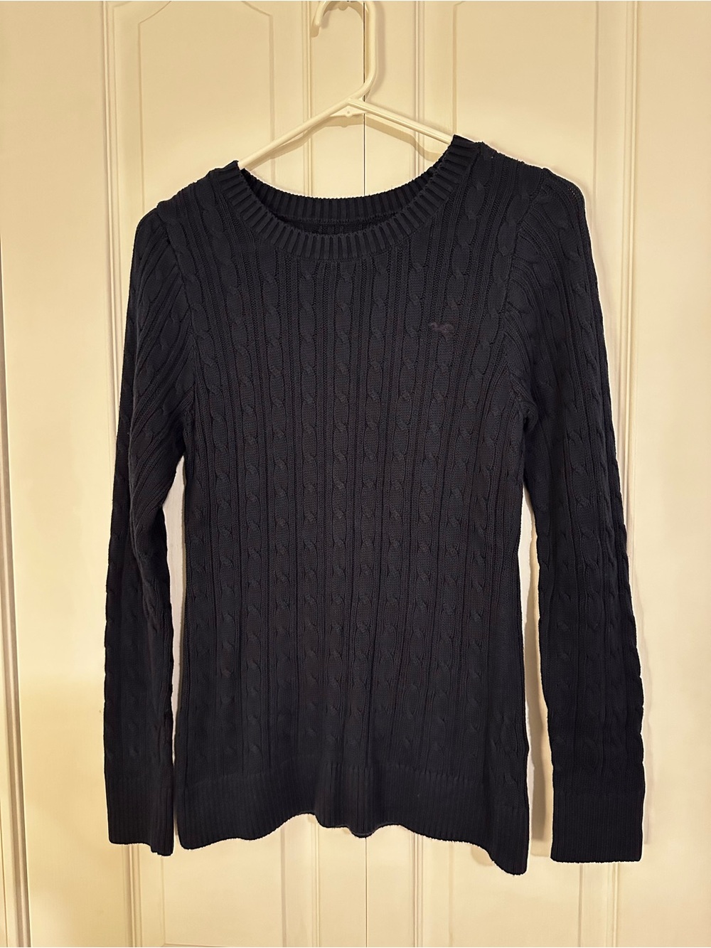 Hollister “Y2K” long line sweater